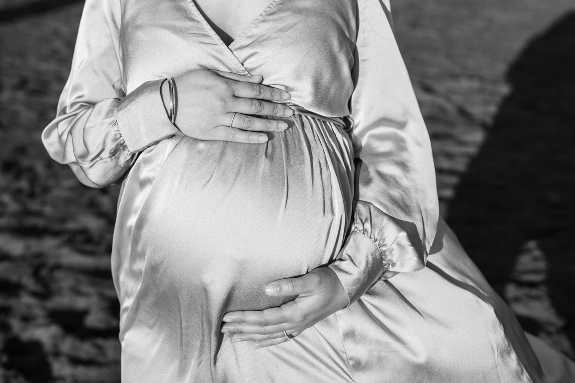Expecting mother in park setting during San Francisco maternity photography session